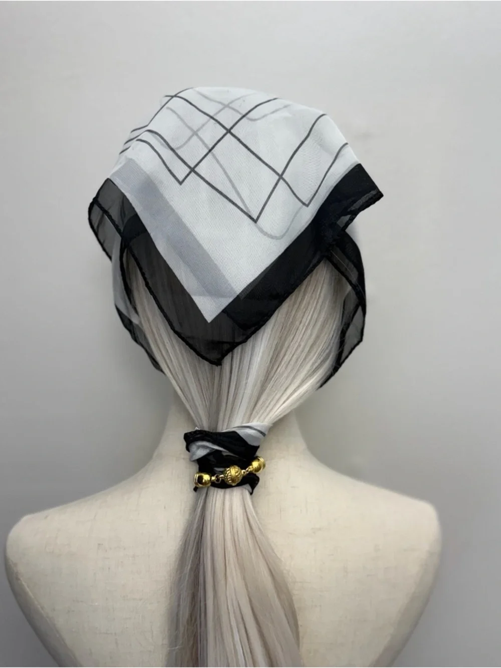Black White Square Scarf Abstract Print Sheer Magnetic Corners 23”